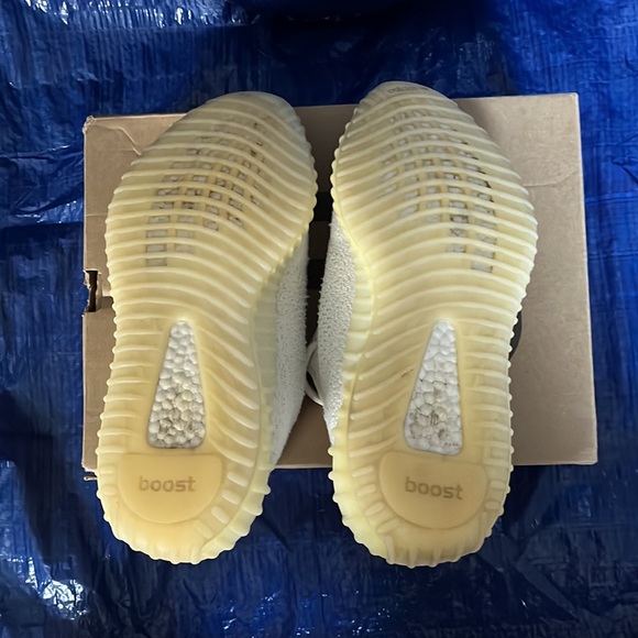 Yeezy 350 v2 cream - Picture 3 of 8